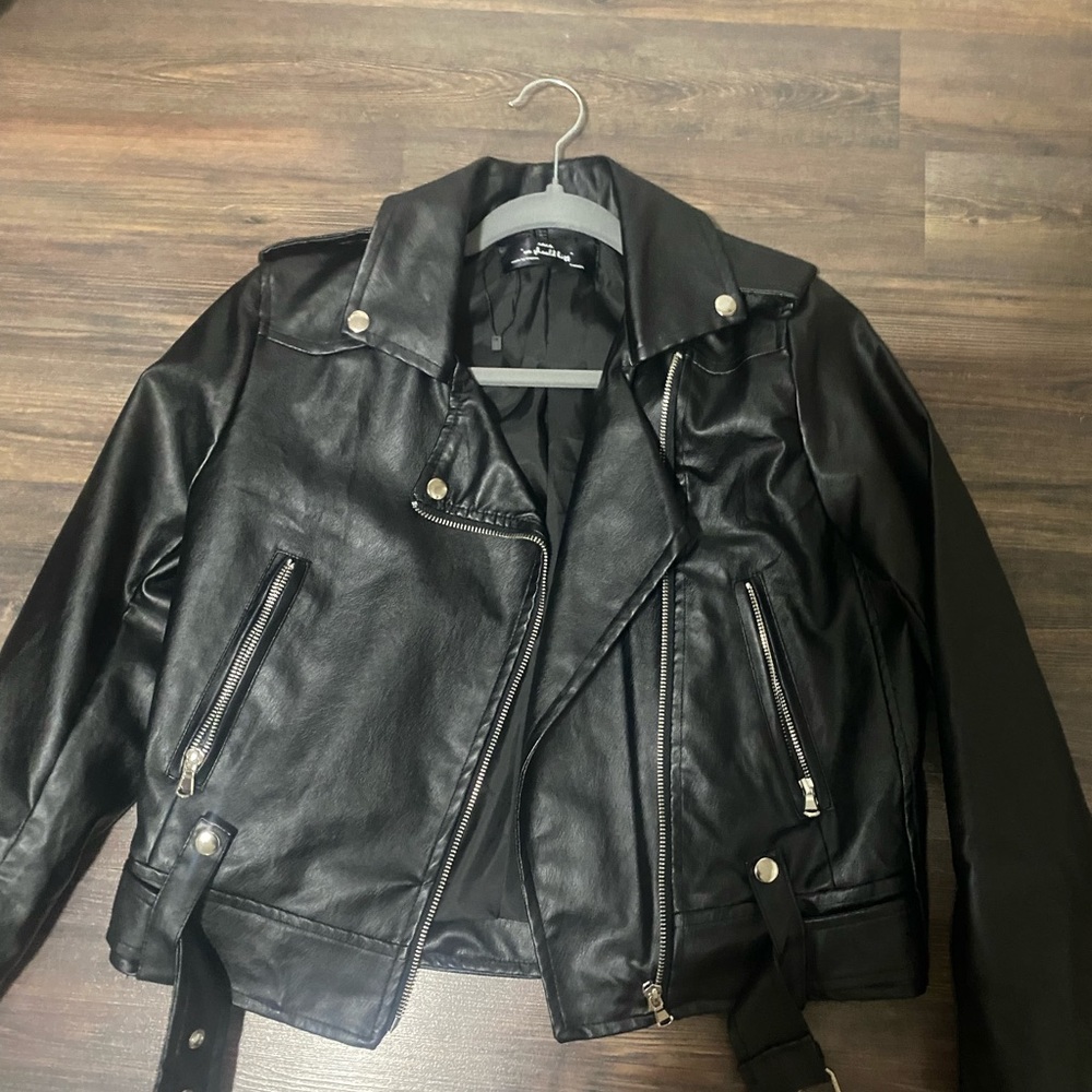 Leather jacket - Picture 2 of 5